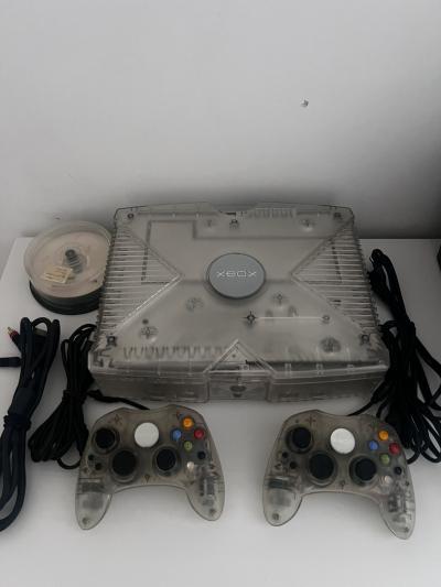 Microsoft Xbox 1e Generation Console et 2 Manettes Crystal