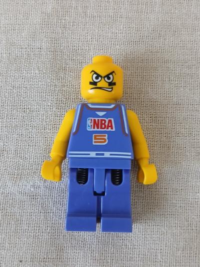 lego figurine NBA bleue n�5