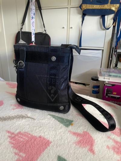 Sacoche Guess