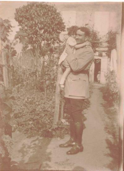 ANCIENNE PHOTOGRAPHIE MILITARIA MILITAIRE ET SON ENFANT