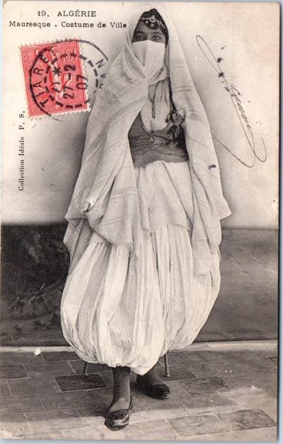 ALGERIE   mauresque en costume de ville