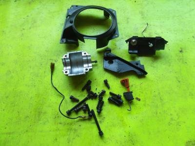 ECHO 4400 CS lot de pi�ce et vis interrupteur tron�onneuse