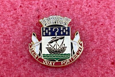 T38 Pins Saint Quay Portrieux Bretagne Blason Navire Cotes Armor lapel pin