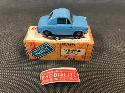 Miniatura Vespa 400 NOREV 1:43 1960 Blu, Etichetta Rhodialite, Nuova In Scatola