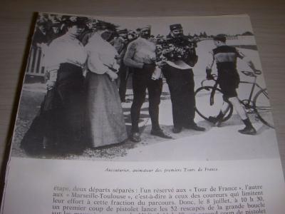 CYCLISME COUPURE LIVRE F227 TOUR de FRANCE AUCOUTURIER
