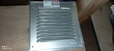 Grille De Ventilaci�n Con Malla Mosquitera 15-15cm Aluminio Gris Nicol