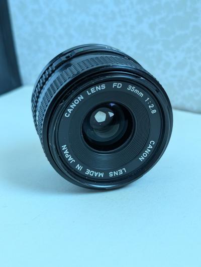 Canon New FD NFD 35mm f-2.8 MF Wide Angle Lens