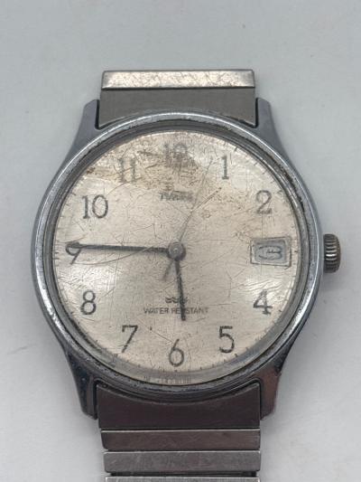Montre homme Timex m�canique � remonter vintage cadran date bracelet extensible