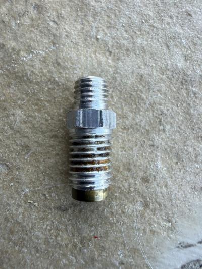 Raccord embout tuyau d huile Tron�onneuse Homelite Textron Terry