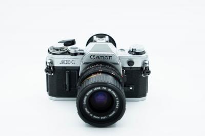 Canon AE 1   4 objectifs Canon-Sigma