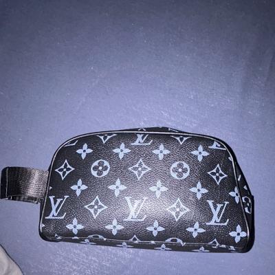 Louis Vuitton Trousse- sacoche