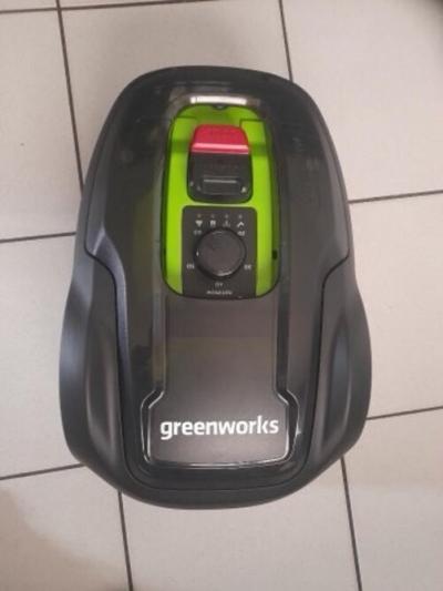 Robot tondeuse �tat neuf, couvre jusqu'� 750 m2