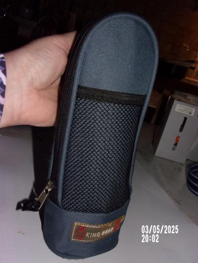 Etui isotherme pour mettre au frais le biberon de b�b�, ou 1 bouteille d'eau