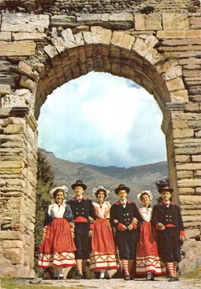 ITALIE SUSA COSTUME FOLCLORISTICO