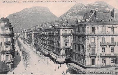 38 GRENOBLE BOULEVARD GAMBETTA LE CASQUE DE NERON ET LES FORTS