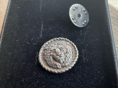 Broche - Pin Gianni Versace Vintage   T�te de Lion Iconique   Ann�es 1990