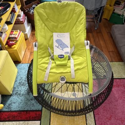 Chicco Pocket Relax transat b�b� pliable m�tal vert avec harnais