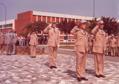 PHOTO MILITARIA    1970 ERM MURET 31 OFFICIERS AU GARDE A VOUS