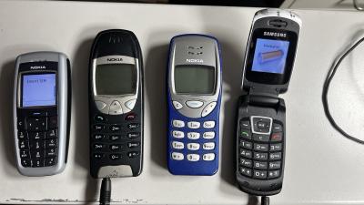 Nokia lot de t�l�phones mobiles   chargeurs