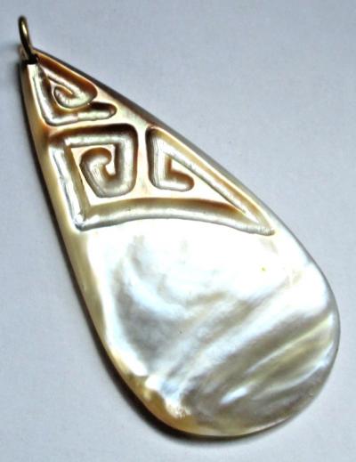 Ancien grand superbe Pendentif en nacre v�ritable de Tahiti bijou vintage 1637