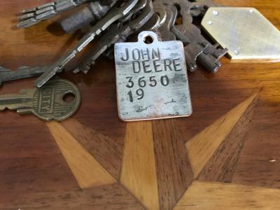 Tracteur agricole ancien, porte clef vintage, John Deere 3650, 19