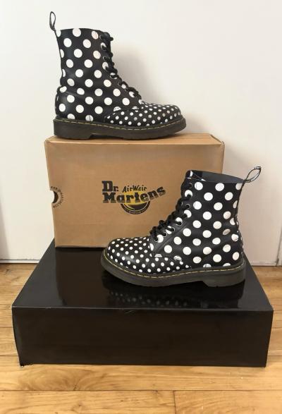 Dr. Martens bottines cuir � lacets noir-blanc � pois EU38
