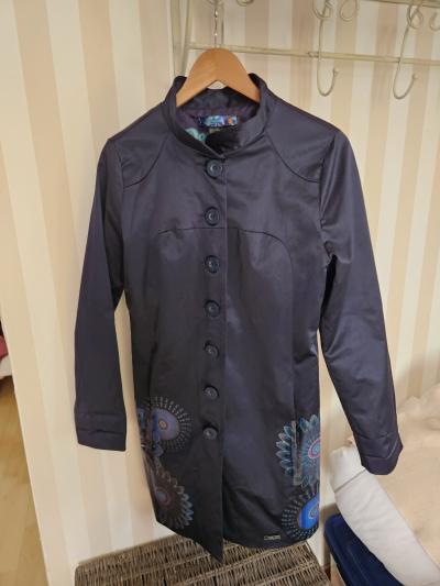 Desigual manteau mi long bleu marine motif floral doubl� T 42