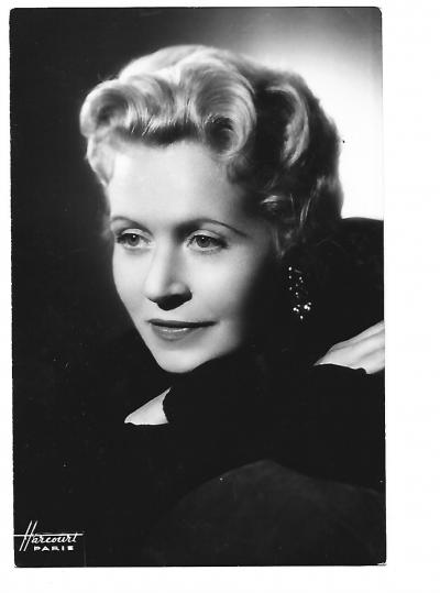 Actress Monique Melinand