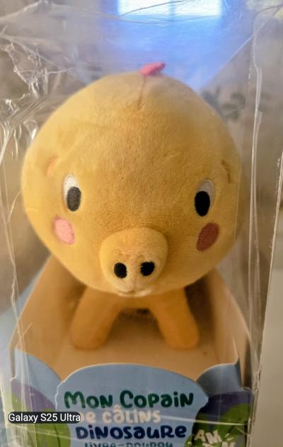 Mon Copain Dinosaure jaune livre doudou b�b� Copain de c�lins