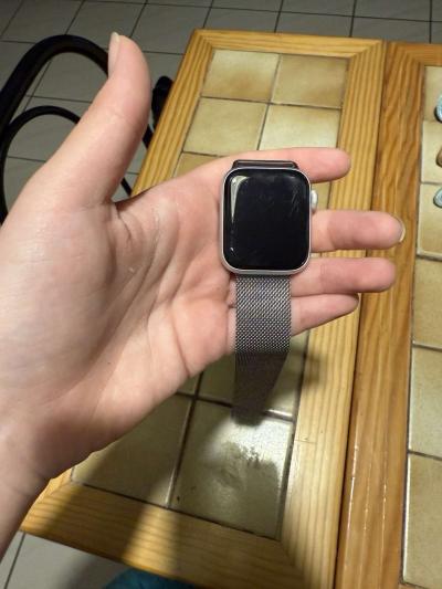 Apple Apple Watch 40 mm argent�, bracelet milanais acier inoxydable gris