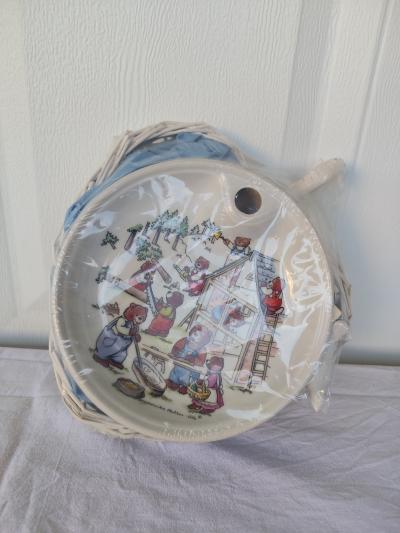 Assiette pour b�b�   neuf