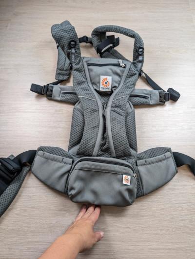 Porte b�b� Ergobaby Omni Breeze Graphite Grey gris respirant 0 4 ans