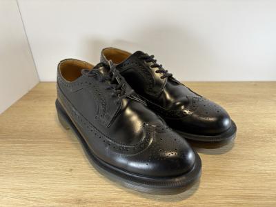 Dr. Martens Derbies �l�gantes homme noires � lacets, bout fleuri, cap toe