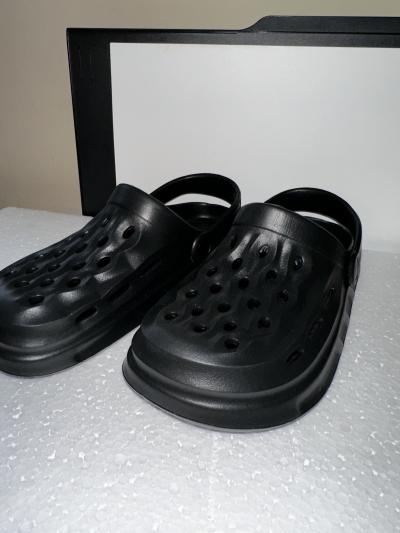 Crocs-Sabot    Tailles 38 disponibles   Neuf