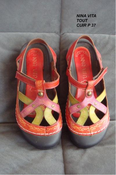 NINA VITA SANDALLE NU PIED CROCS A BRIDES ORIGINAL ET COLORE  P 37 NEUVE