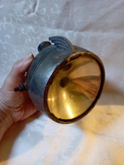 Phare de v�lo ou moto ancien