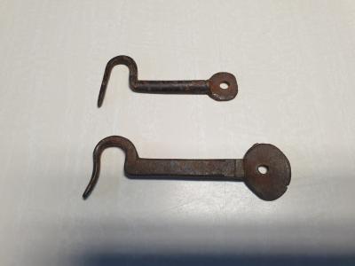 paire de crochet  de fermeture ancien fer forg� meuble loquet fen�tre