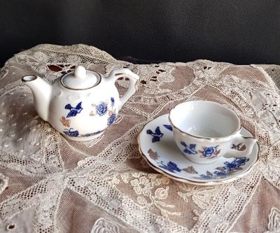 ancien petit service � th�, dinette de poup�e ancienne