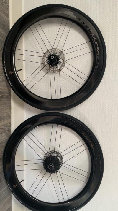 BORA ULTRA paire de roues carbone profil haut avant-arri�re frein � disque