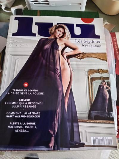 Lui . Lea Seydoux L�ve le Voile . No. 1 . Octobre 2013 comme neuf