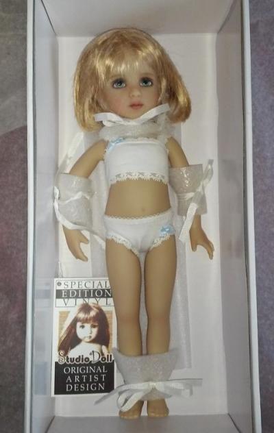 Poup�e LUCIE Little Darling- Dianna Effner, Artiste U.S.A. T.B.E. Poup�e de Coll