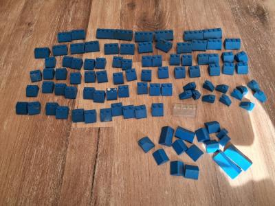 Lego 100 tuiles bleu Diverses  vintage