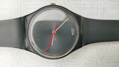 montre swatch swiss 1986 Gb109 circles