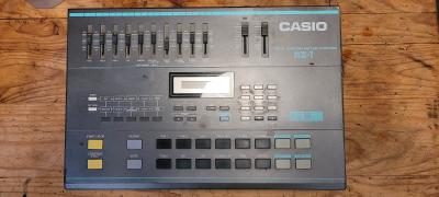 Boite a rythme vintage Casio RZ 1
