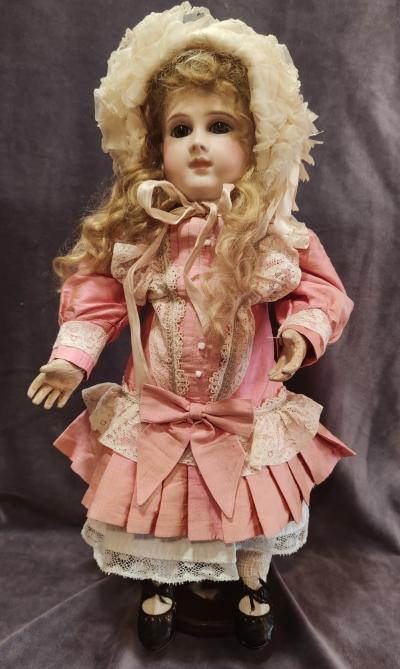 JOLIE POUPEE ANCIENNE SCHMITT