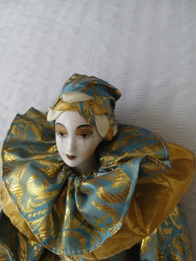 Lot de 2 poup�es en porcelaine Pierrot-Arlequin-Clown costumes bleu or rose dor�