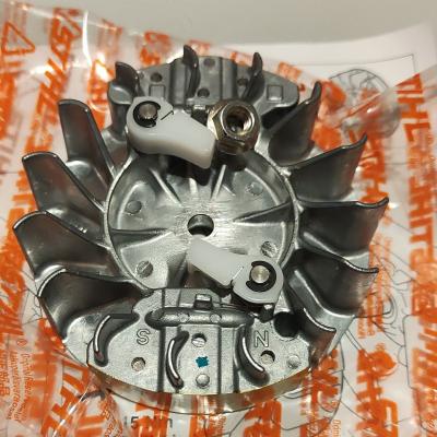 STIHL Volant magn�tique m�tal argent� pour tron�onneuse 1146 400 1205