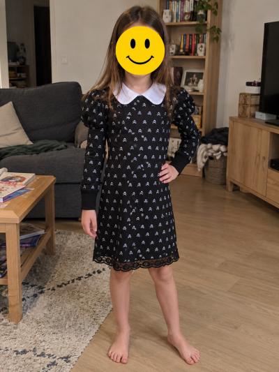 D�guisement Halloween enfant Fille robe � pois de mercredi 7 9 ans