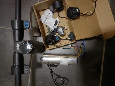 Ninebot lot pi�ces trottinette : guidon, phares, c�blage, contr�leur