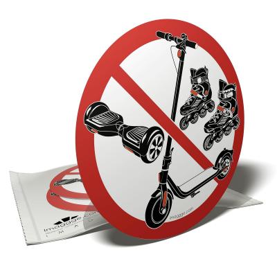 Autocollant Interdit aux Rollers Trottinettes et Hoverboards Rouge et Blanc